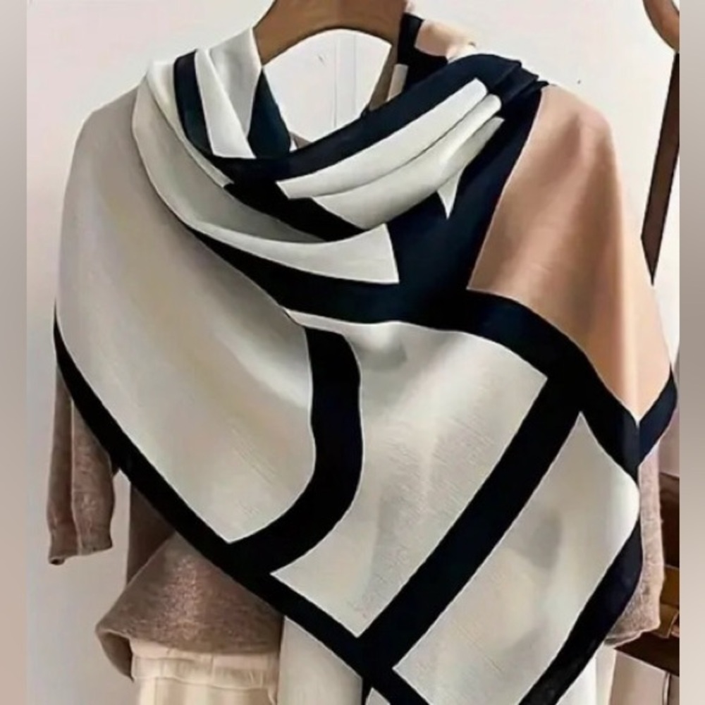 New Burberry Women’s Scarf 🧣